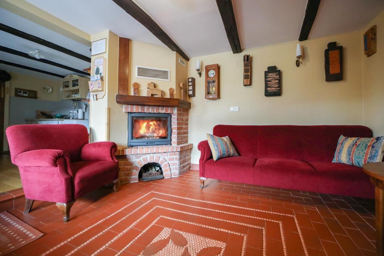 Country House With A Pool In Medvednica Nature Park ซาเกร็บ ภายนอก รูปภาพ
