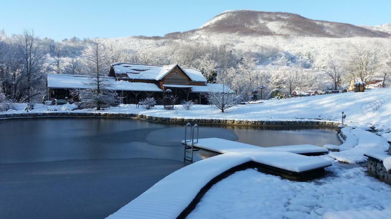 Country House With A Pool In Medvednica Nature Park ซาเกร็บ ภายนอก รูปภาพ