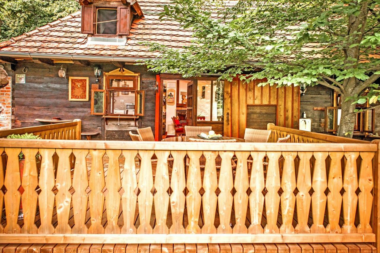 Country House With A Pool In Medvednica Nature Park ซาเกร็บ ภายนอก รูปภาพ